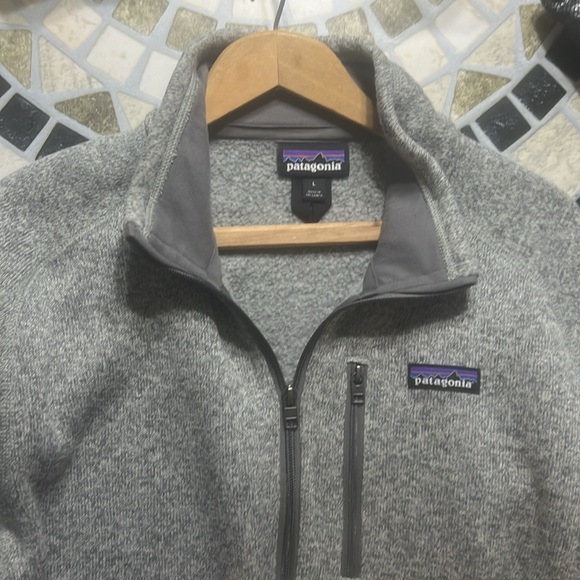 Patagonia men’s sweater jacket - Picture 2 of 5